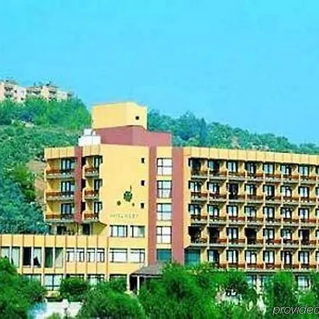 West Ada Hotel&spa ホテル