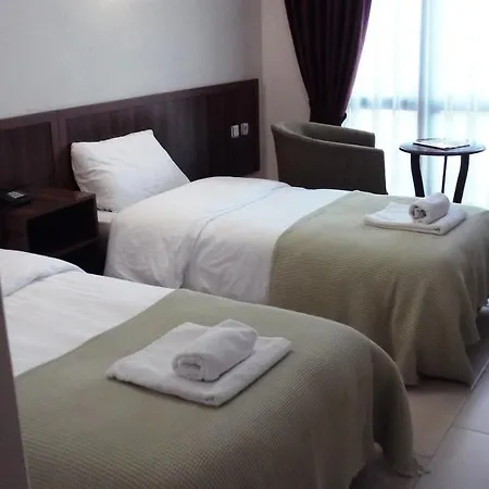 West Ada Hotel&spa ホテル