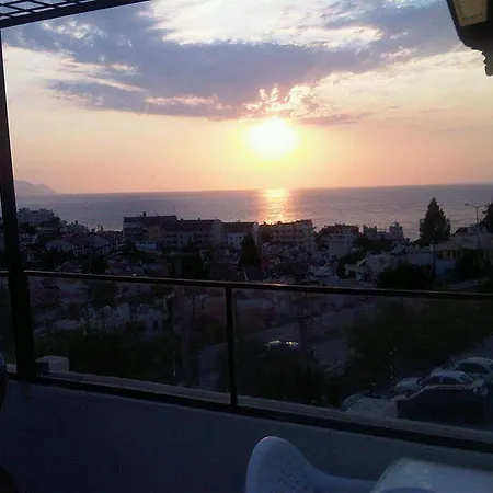 West Ada Hotel&spa קוסדסי